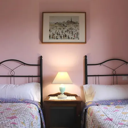 Casa De Aldea En El Concejo De Nava, En El Centro De Asturias